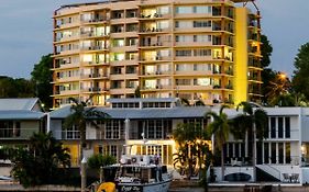 Cullen Bay Hotel